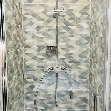 Bel-mod Bugey - Belvedere Moderne דירה ליון