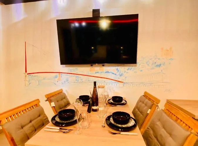 Bel-mod Bugey - Belvedere Moderne アパート リヨン